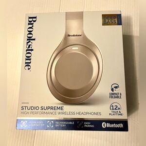NEW Brookstone Deep Bass Studio Supreme High Performance Wireless Headphones